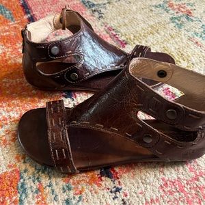 NEW IN BOX Bed Stu Soto S Teak. 9.5